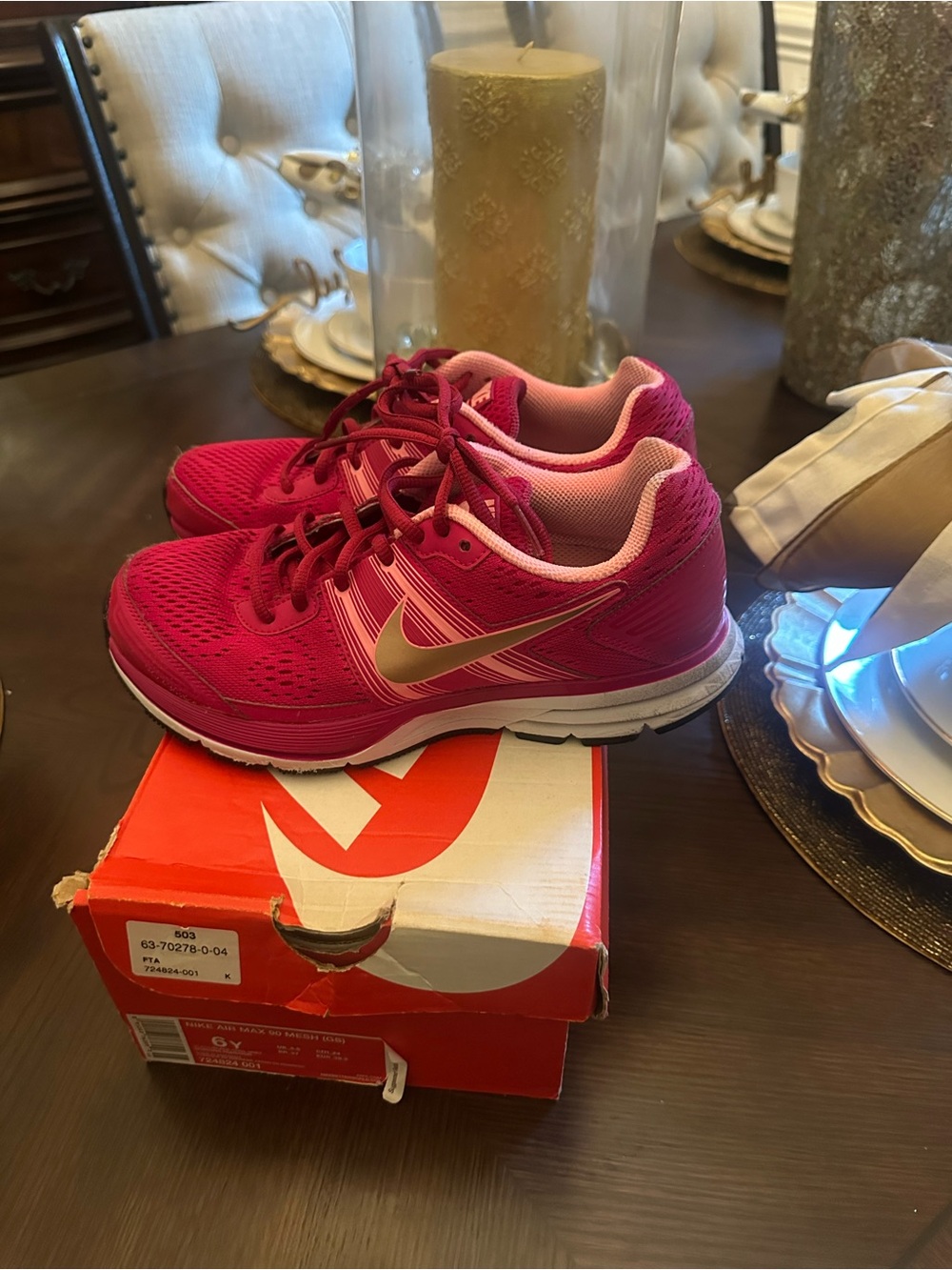 Slightly Worn Women Size 8 Nike Pink and Gold Women’s Running Sneakers